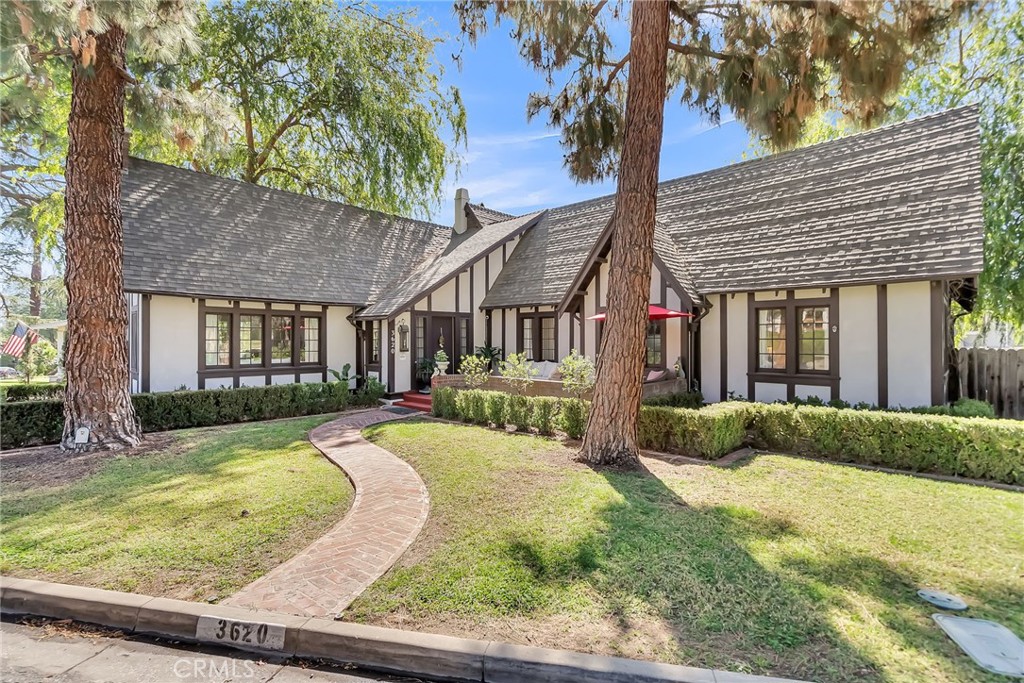 3620 Mount Rubidoux Drive