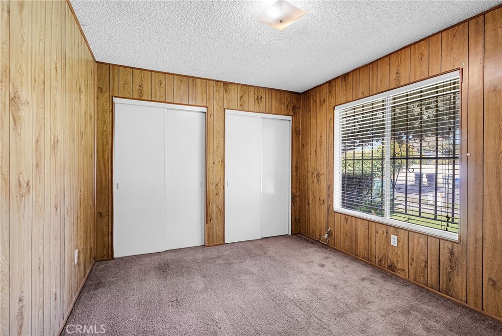 6075 Meadowbrook Lane