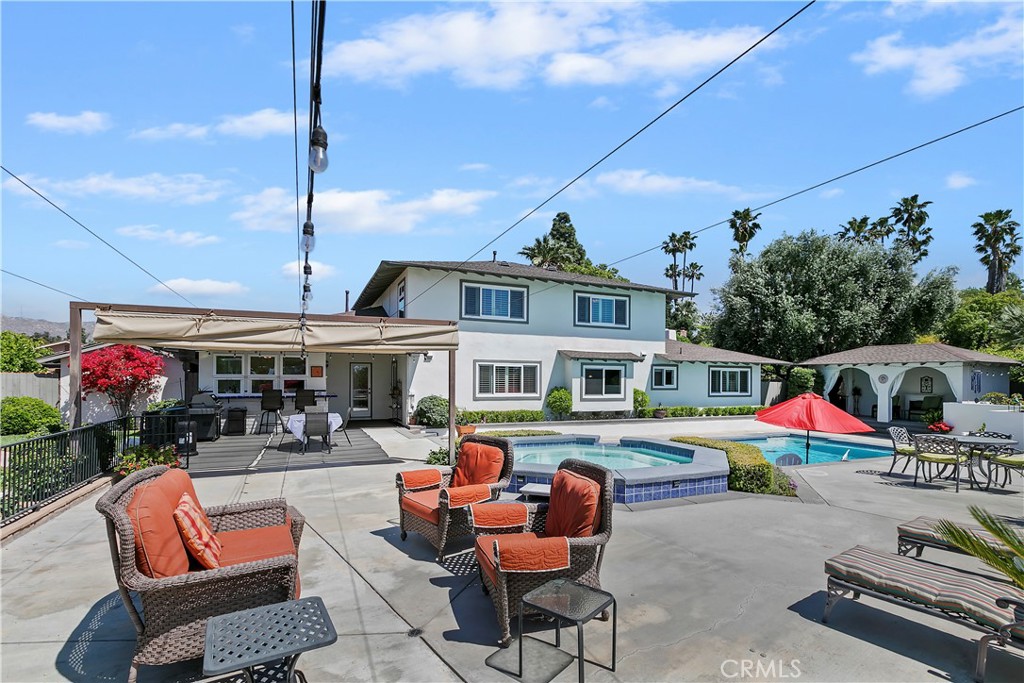 6105 Enfield Place
