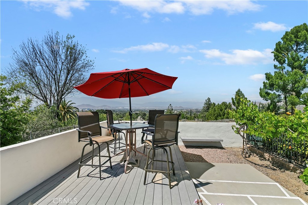 6105 Enfield Place
