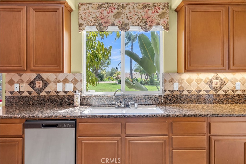 7525 Misty View Place