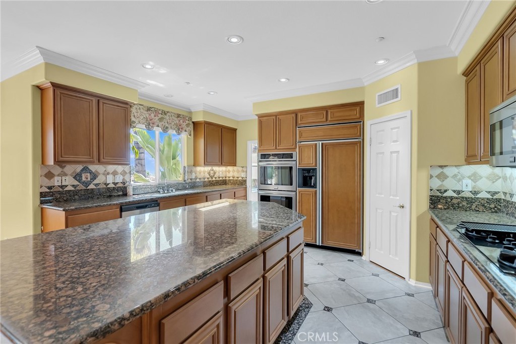 7525 Misty View Place