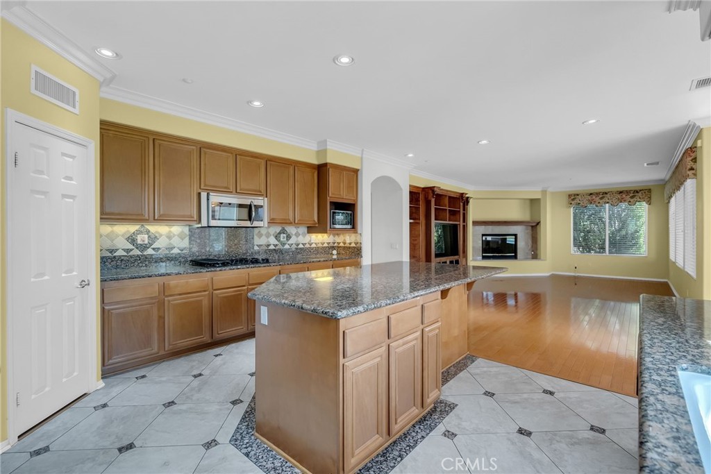 7525 Misty View Place