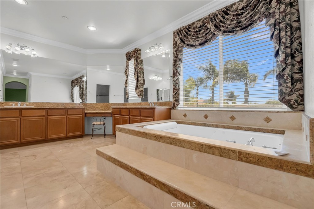 7525 Misty View Place