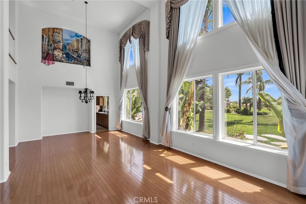 7525 Misty View Place