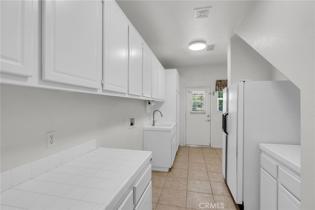 7525 Misty View Place