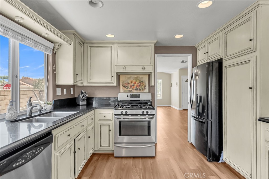 6857 Mission Grove N