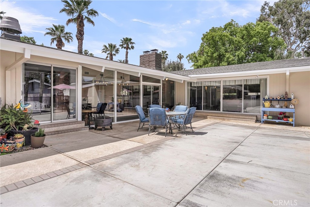 2201 Archdale Street