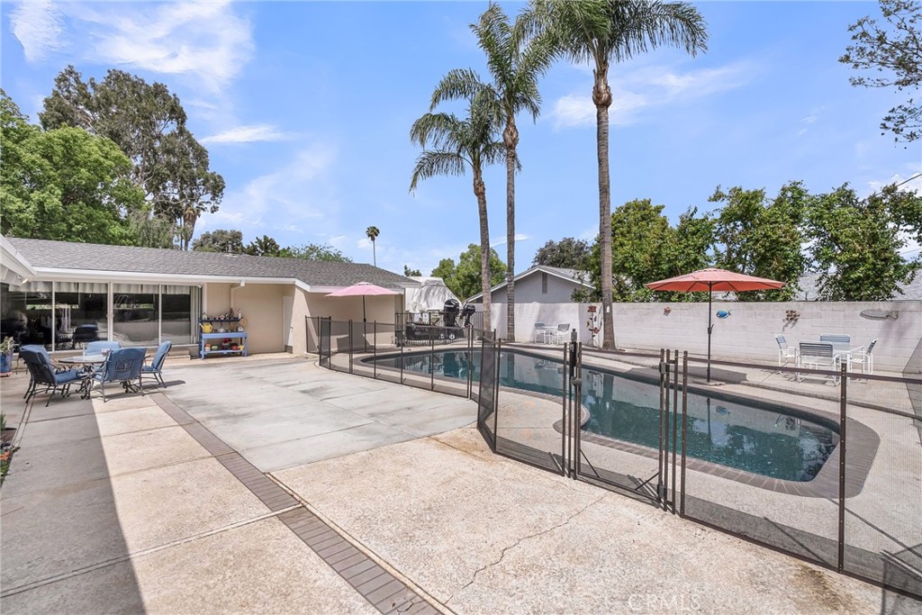 2201 Archdale Street