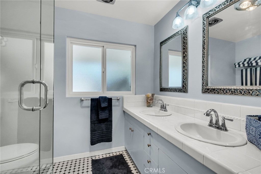 2201 Archdale Street