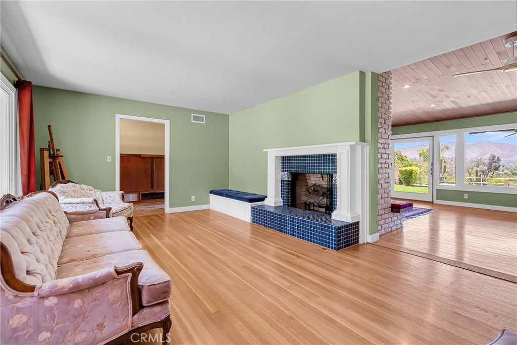 2886 Mcallister Street