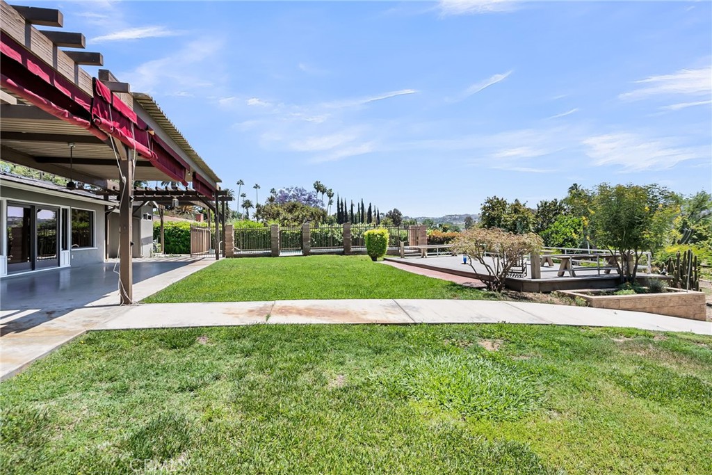 2886 Mcallister Street