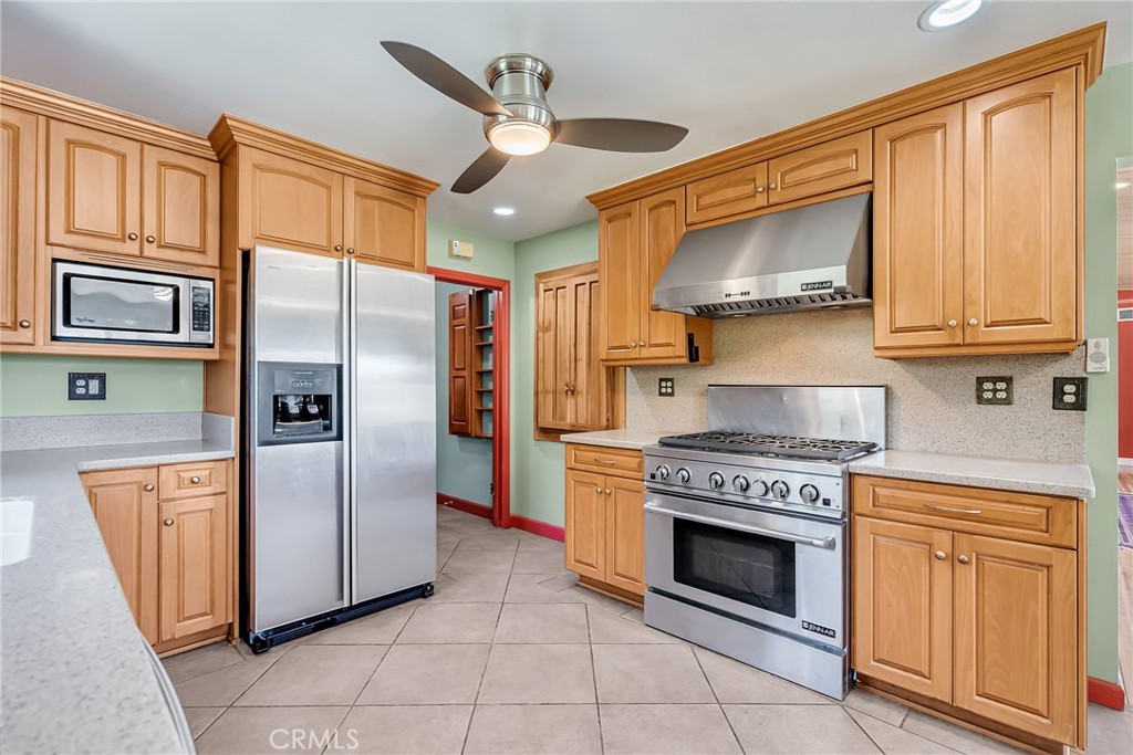 2886 Mcallister Street