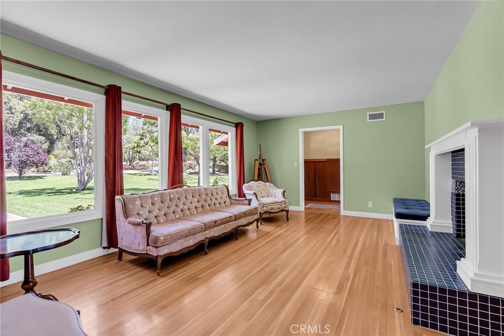 2886 Mcallister Street