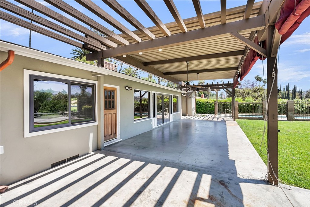 2886 Mcallister Street