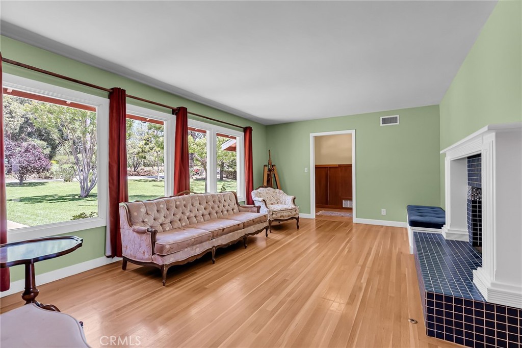 2886 Mcallister Street