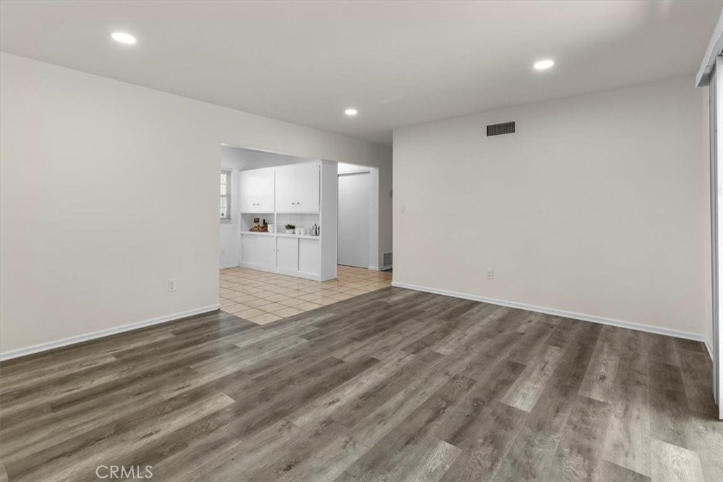 529 W Blaine Street