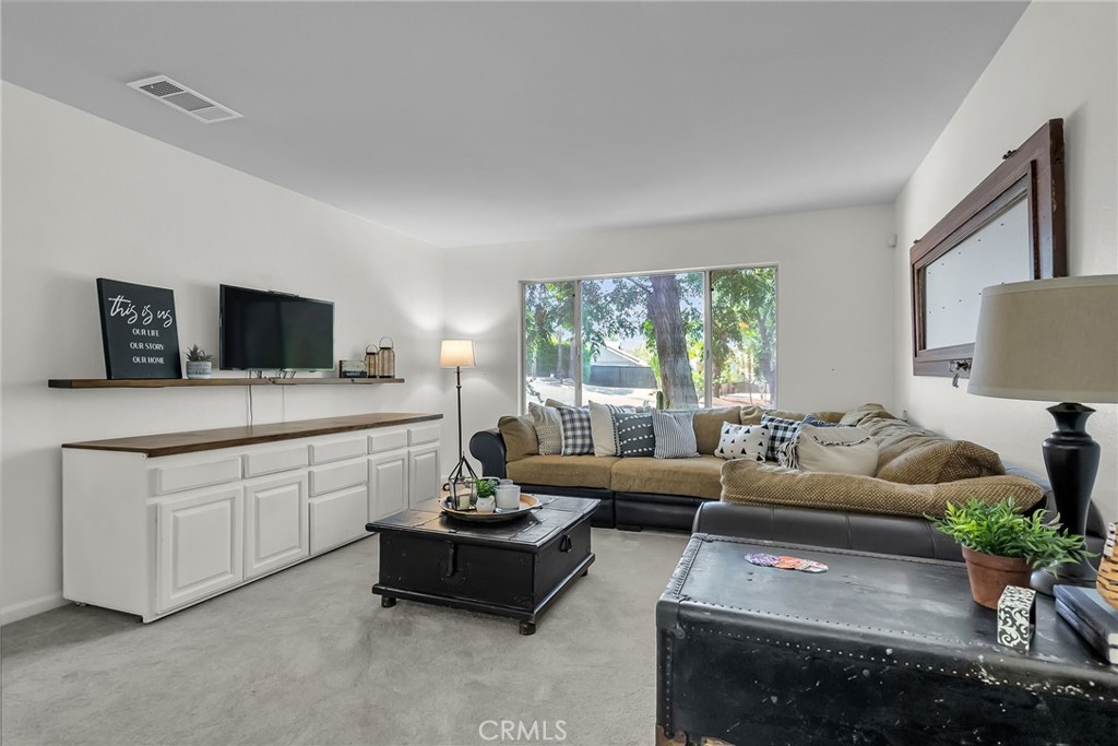 1239 Highridge Street