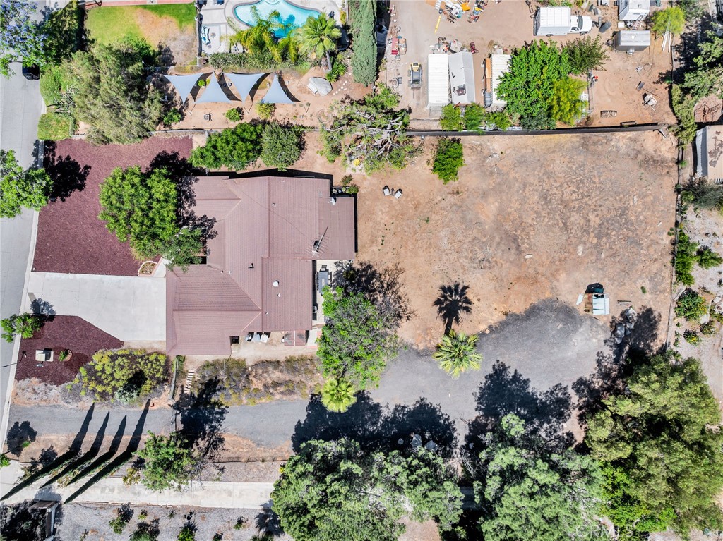 1239 Highridge Street