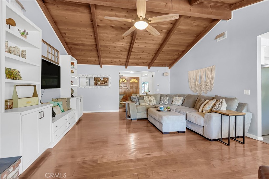 1239 Highridge Street