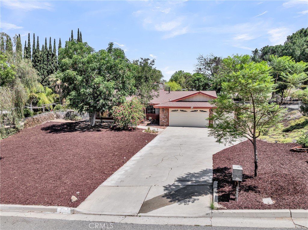 1239 Highridge Street