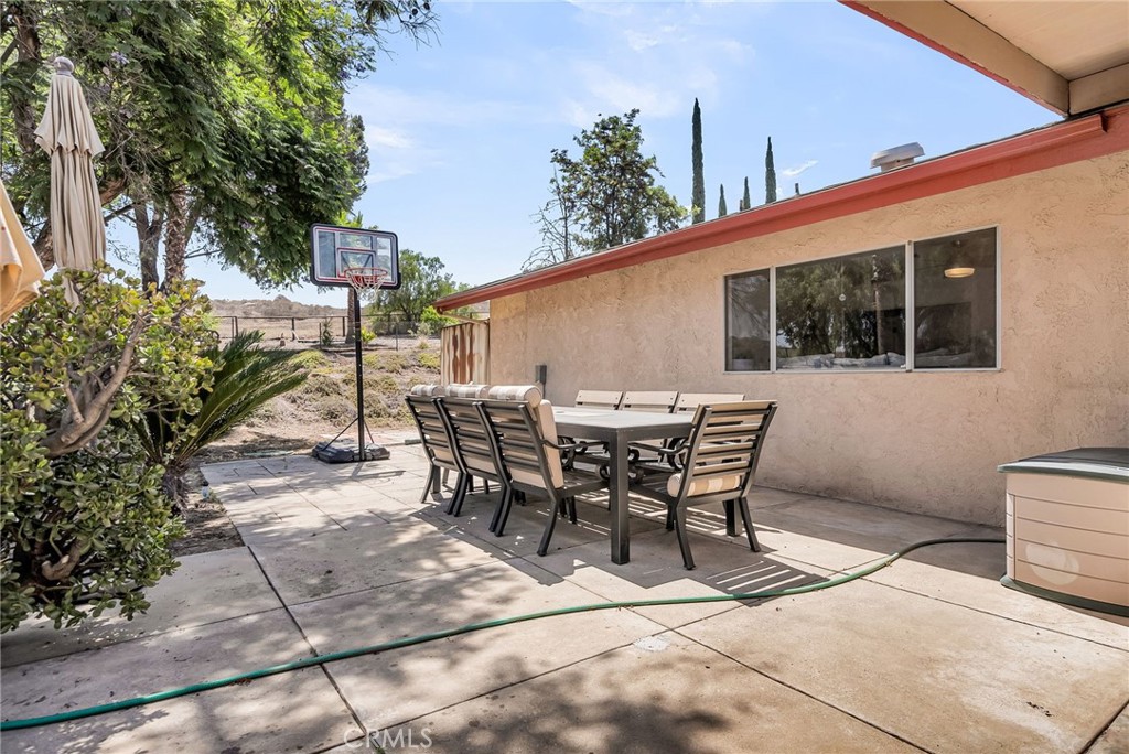 1239 Highridge Street