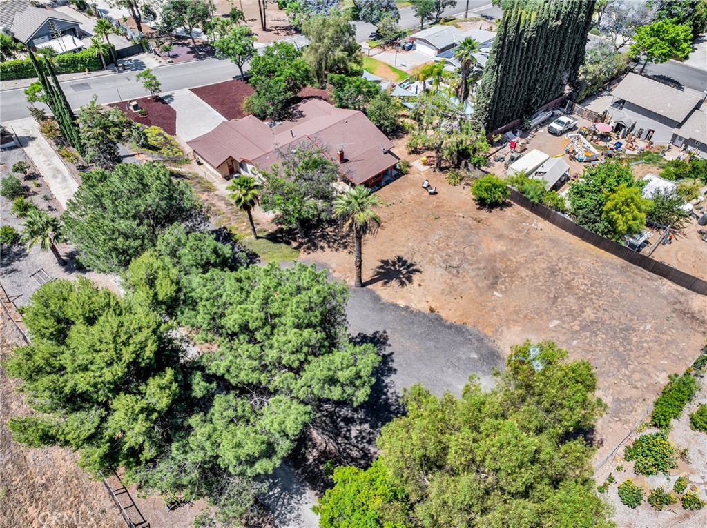 1239 Highridge Street