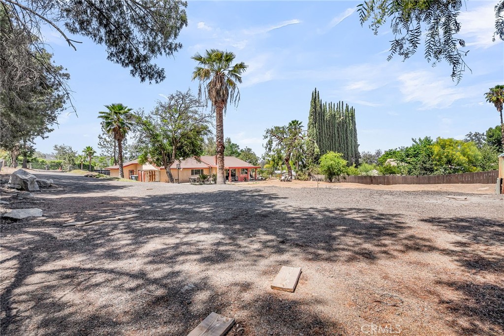 1239 Highridge Street