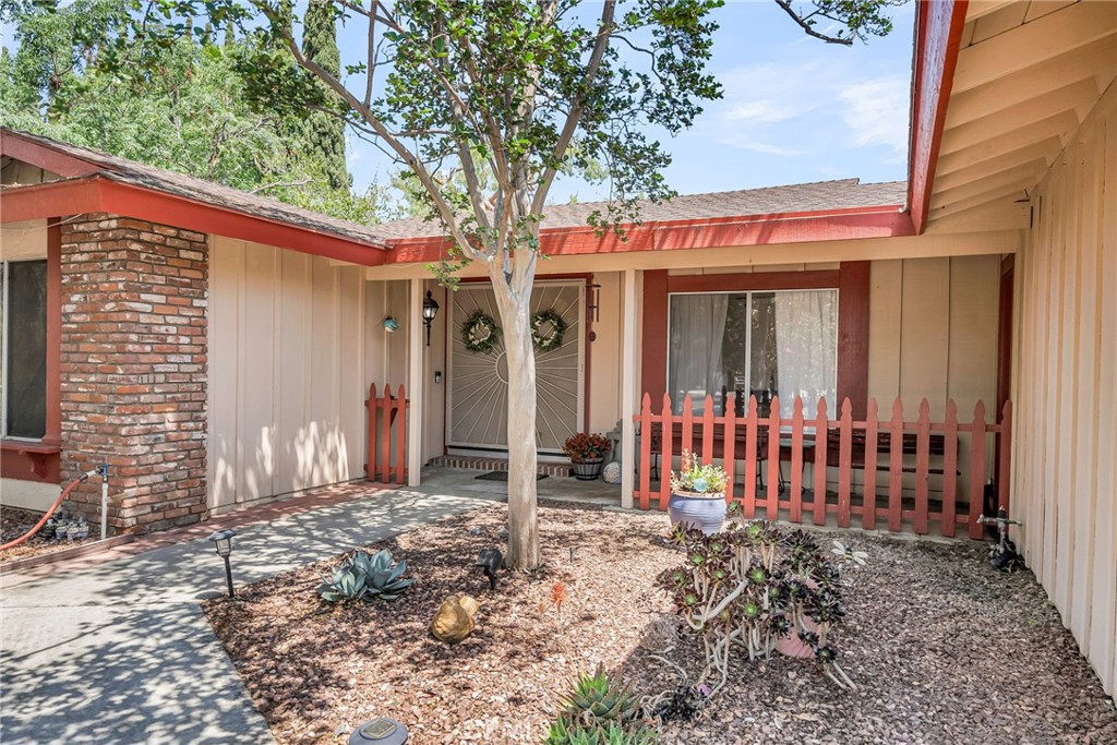 1239 Highridge Street