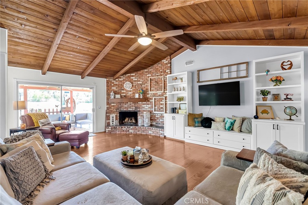 1239 Highridge Street