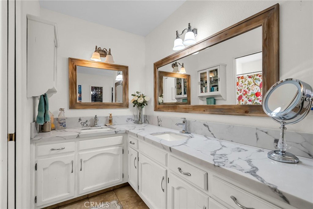 1239 Highridge Street