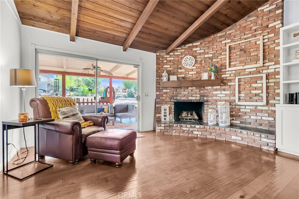 1239 Highridge Street