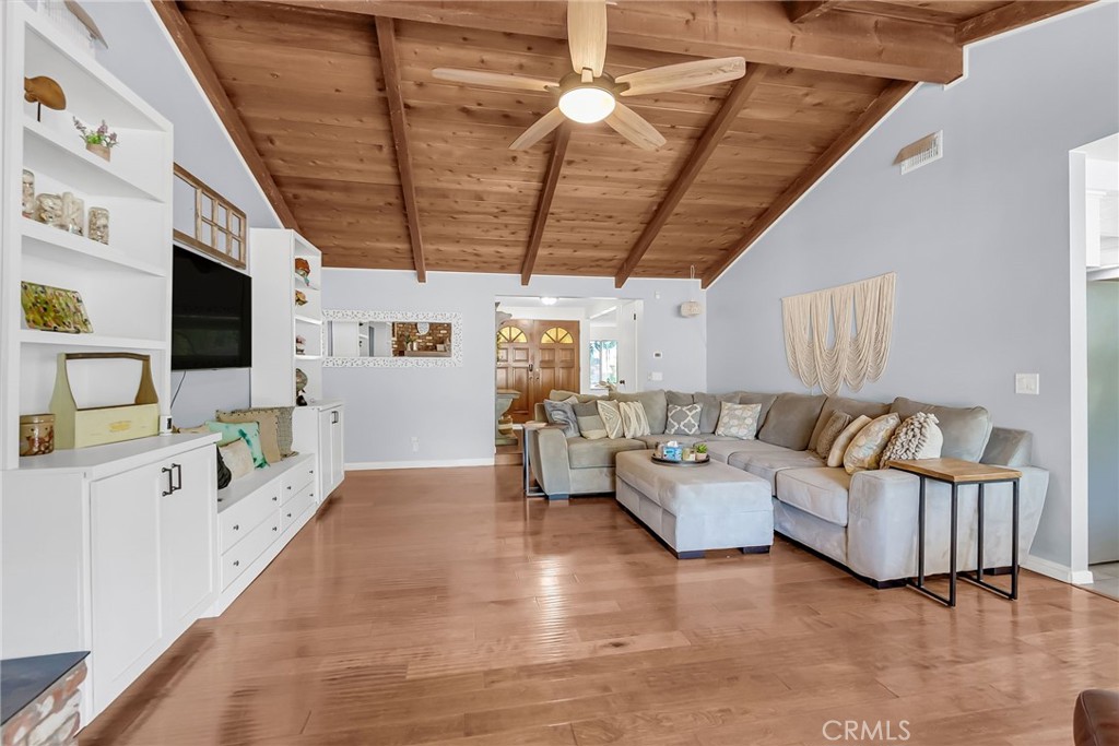 1239 Highridge Street