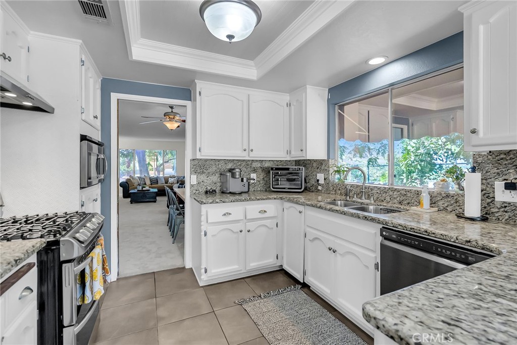 1239 Highridge Street