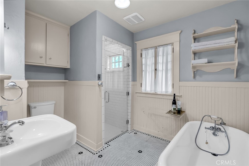 4536 Indian Hill Road