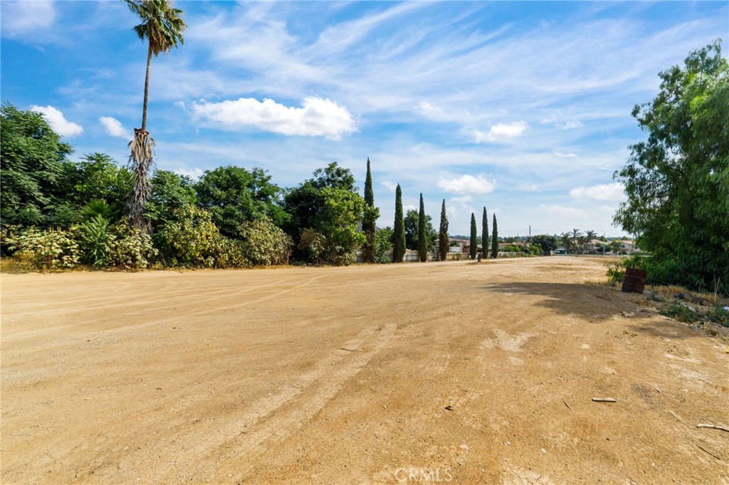 5778 La Sierra Avenue