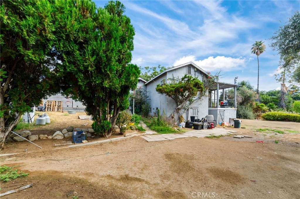 5778 La Sierra Avenue