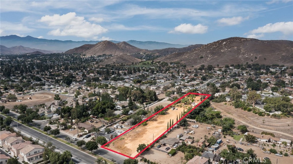5778 La Sierra Avenue