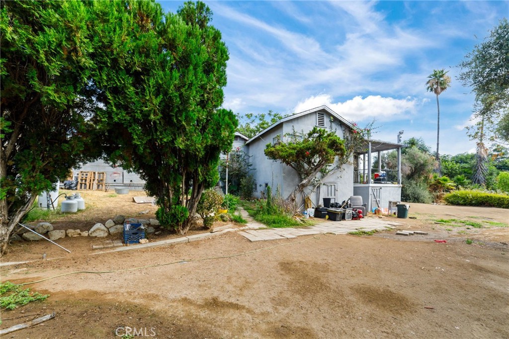 5778 La Sierra Avenue