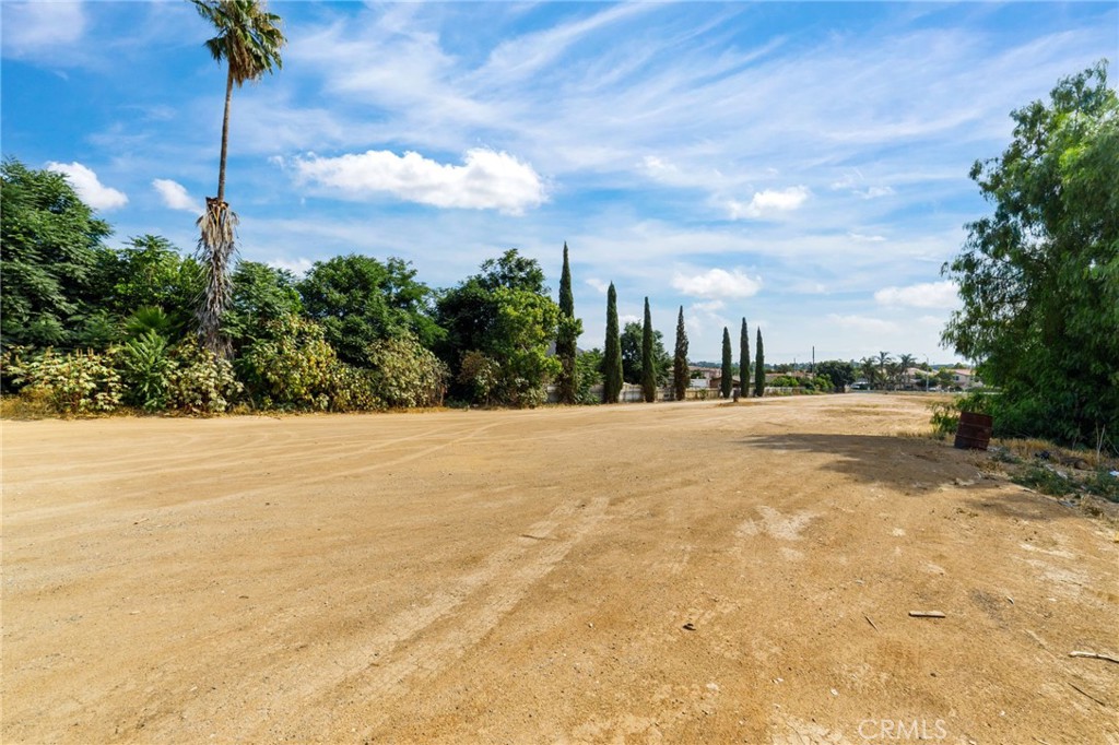 5778 La Sierra Avenue