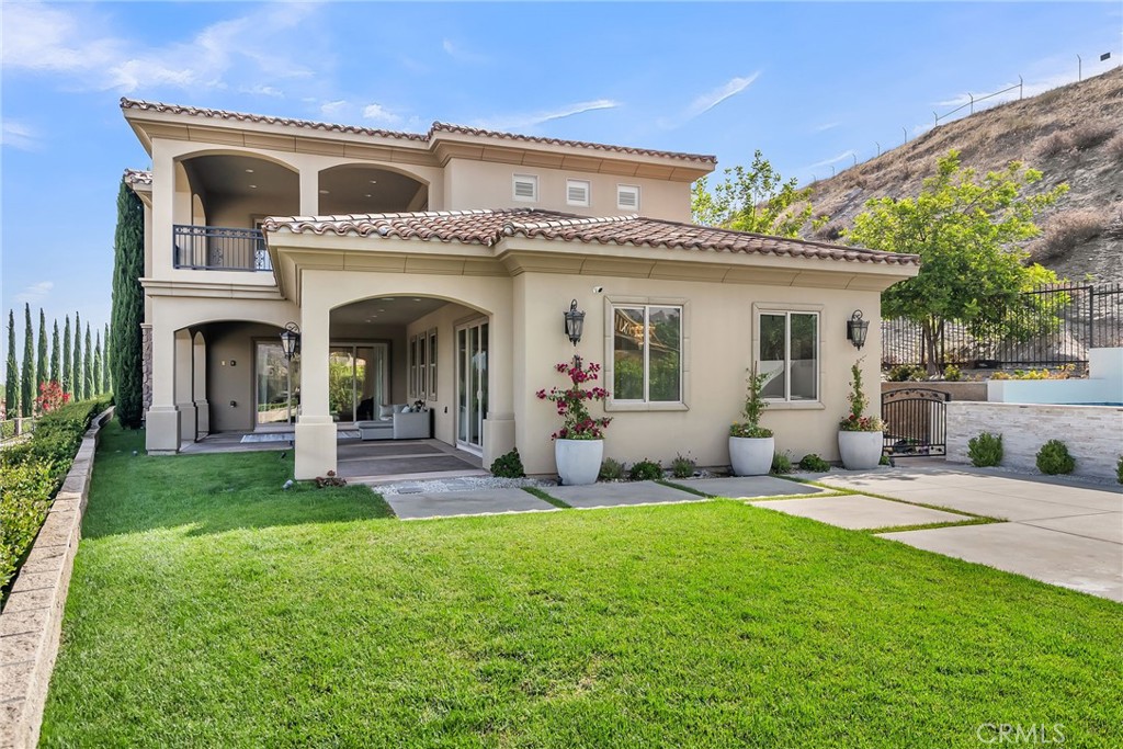 5662 Royal Ridge Court