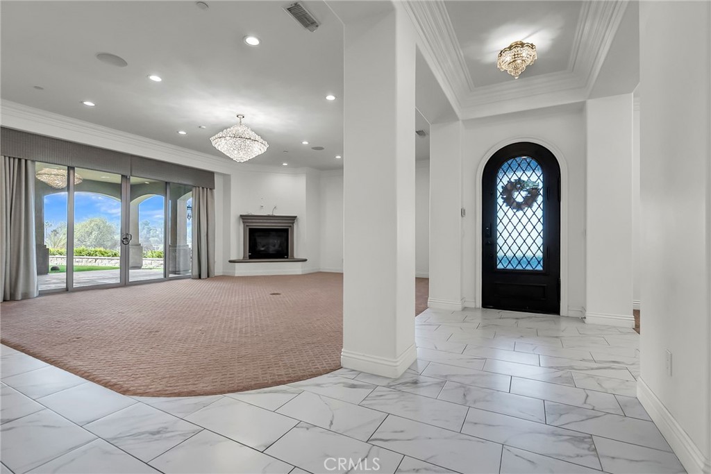 5662 Royal Ridge Court