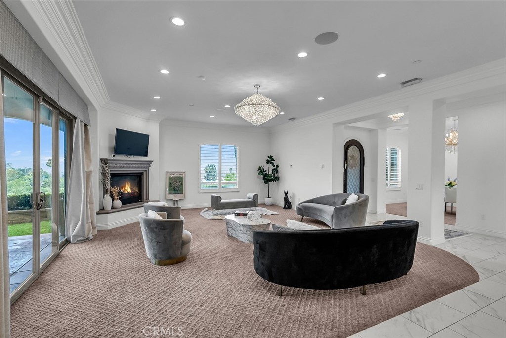 5662 Royal Ridge Court