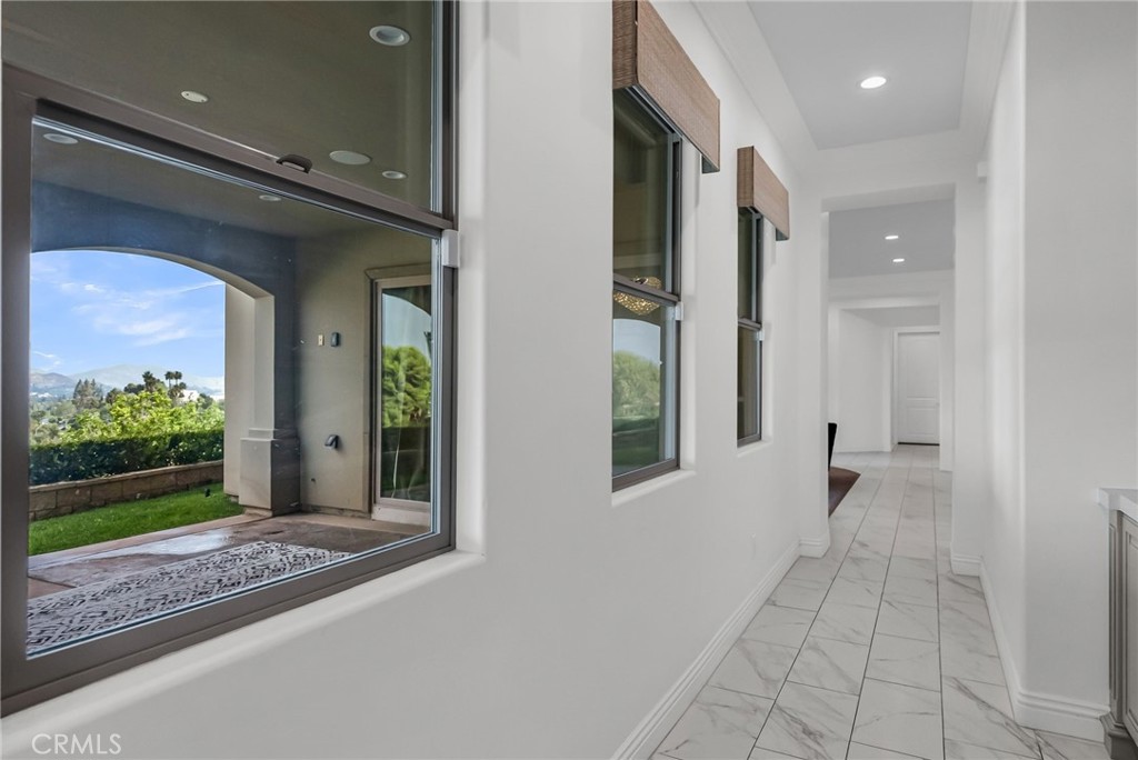 5662 Royal Ridge Court