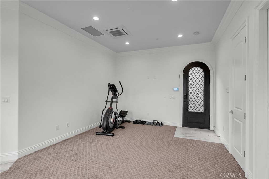 5662 Royal Ridge Court
