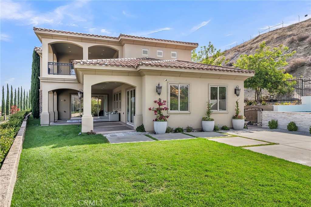 5662 Royal Ridge Court