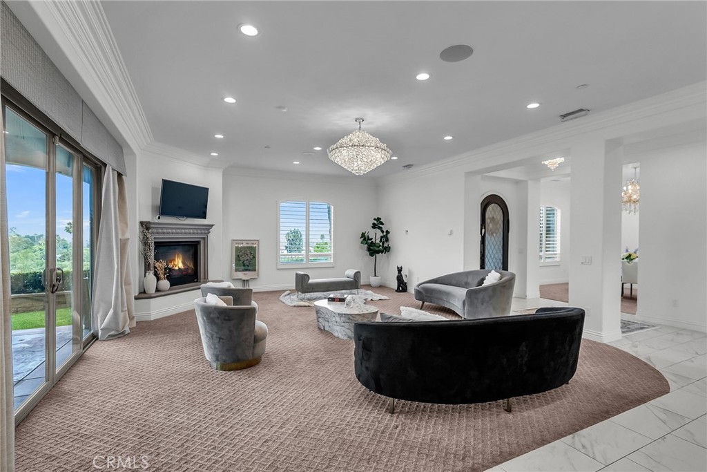5662 Royal Ridge Court