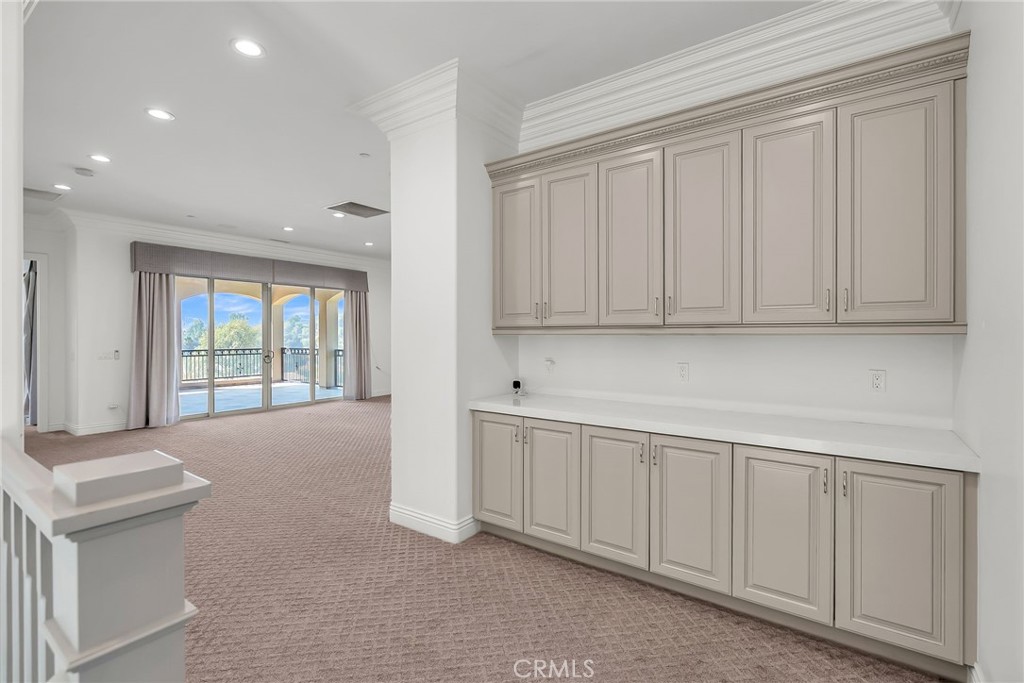 5662 Royal Ridge Court