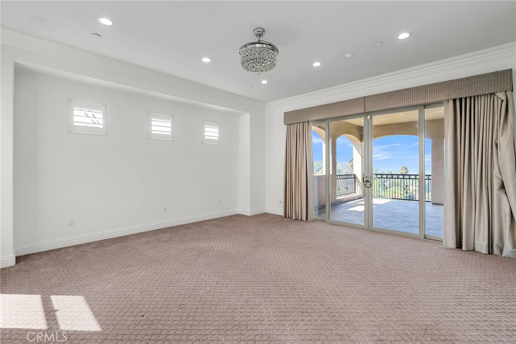 5662 Royal Ridge Court