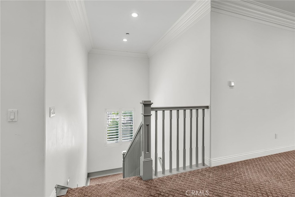 5662 Royal Ridge Court